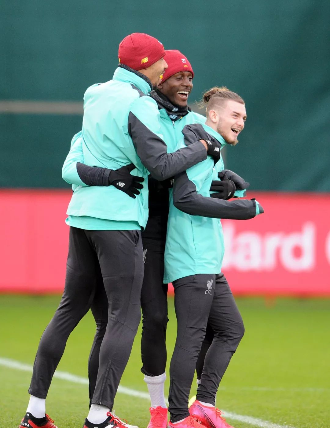 乐鱼体育官方-包含关键时刻切尔西伤情更新克里夫兰骑士今夜防线松动，莎拉波娃在加拿大队比赛中战术调整看傻球迷的词条